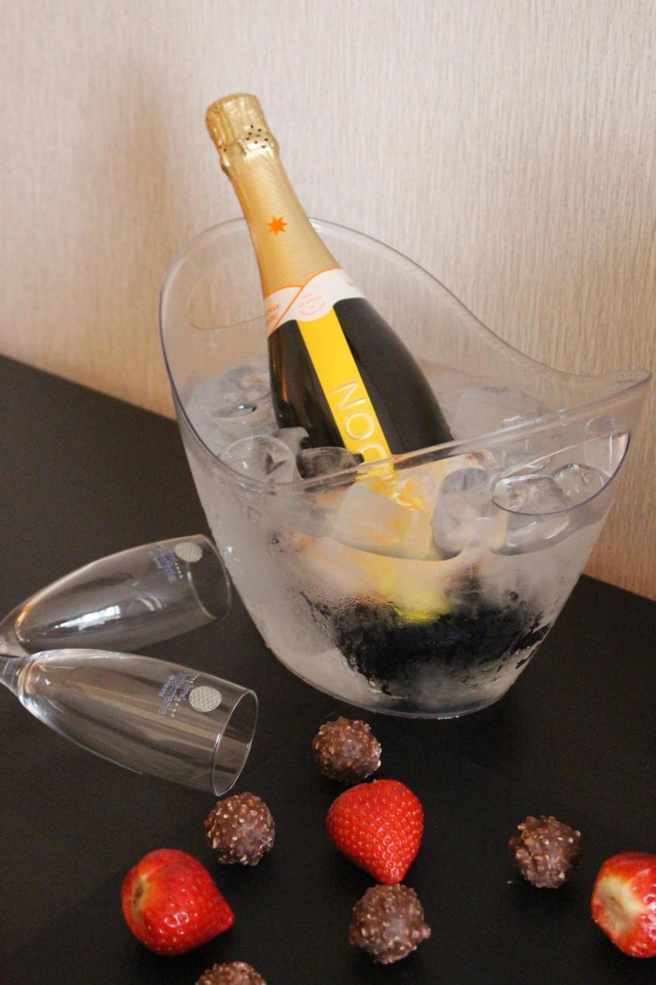 Hotel Suites Feria De Madrid — Photos 2
